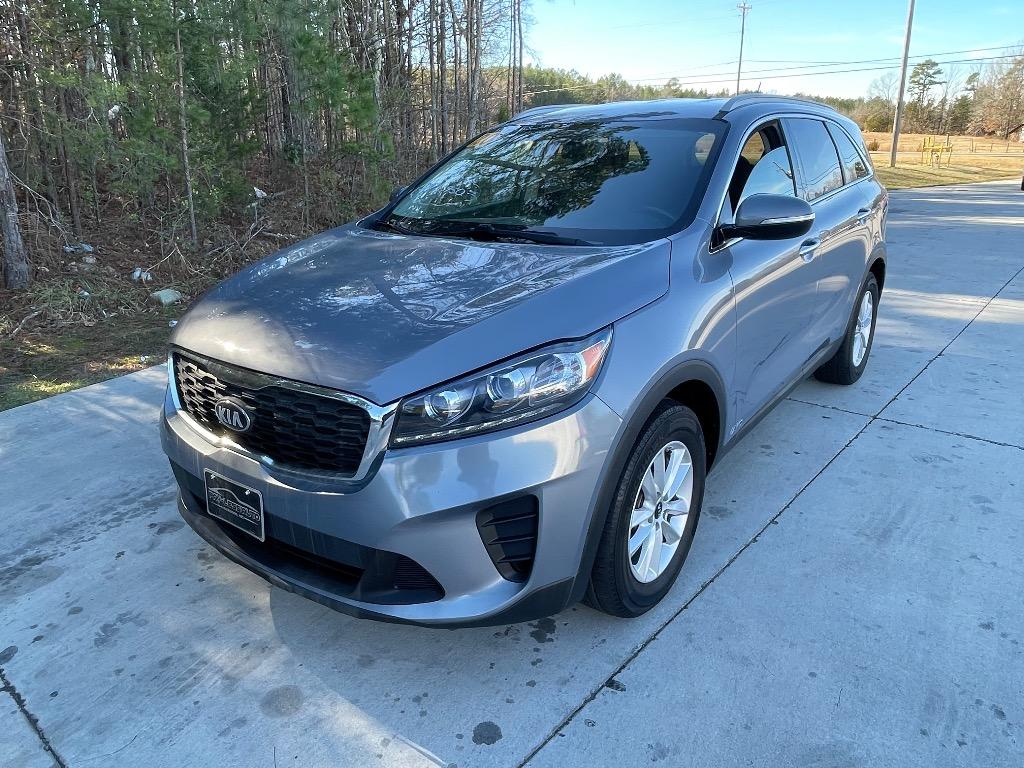 2020 Kia Sorento LX's photo